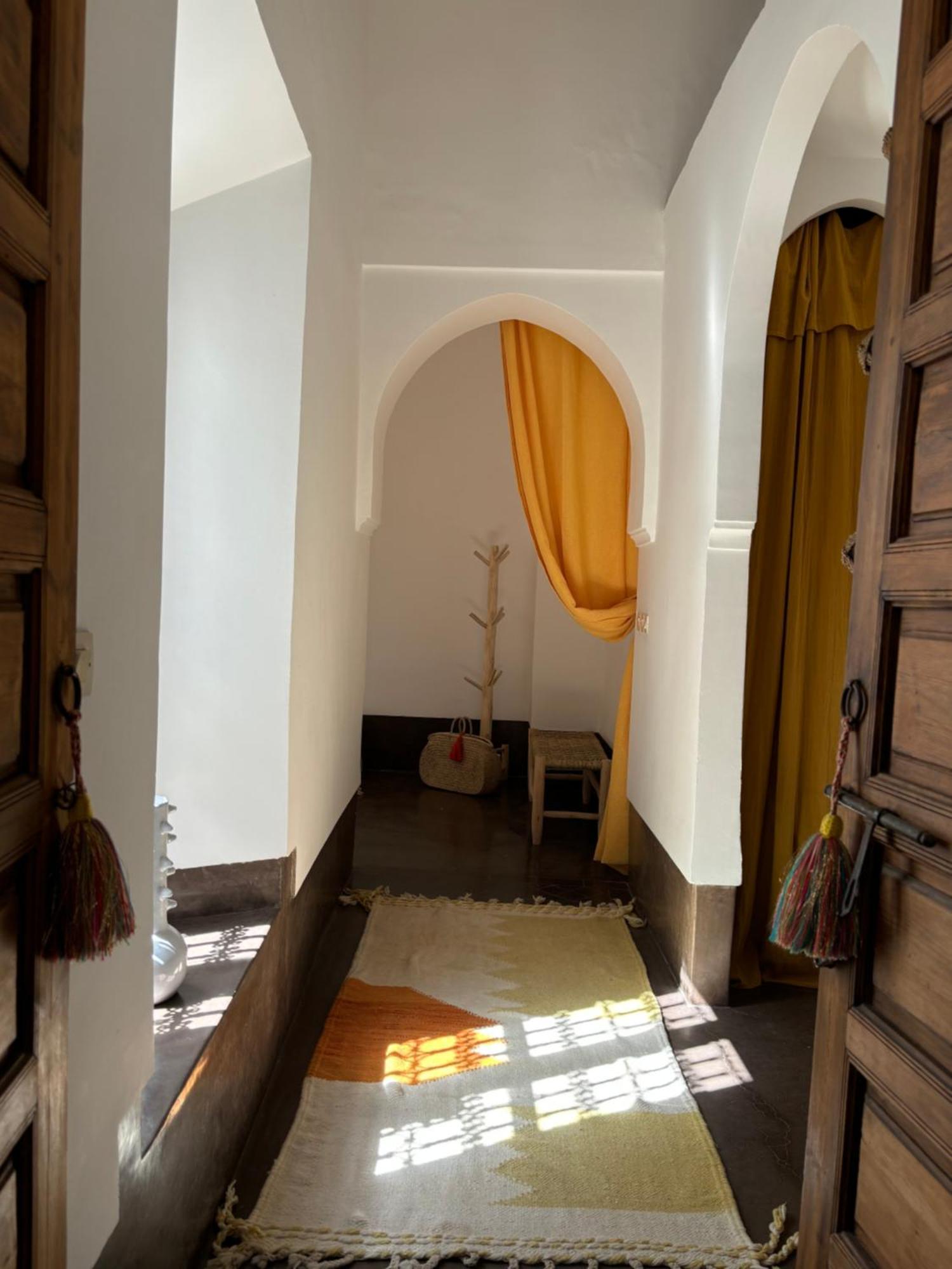 Neroli Le Riad, Idealement Situe