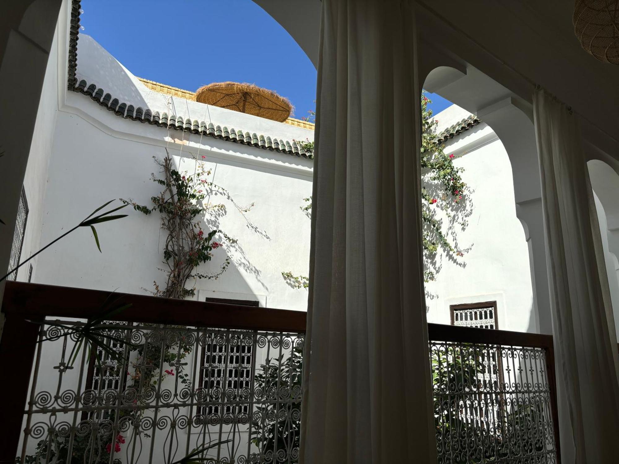 Neroli Le Riad, Idealement Situe